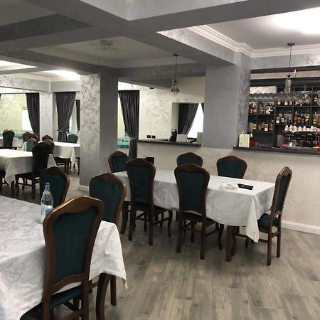 Pensiunea Cascada Putnei Lepşa Buitenkant foto