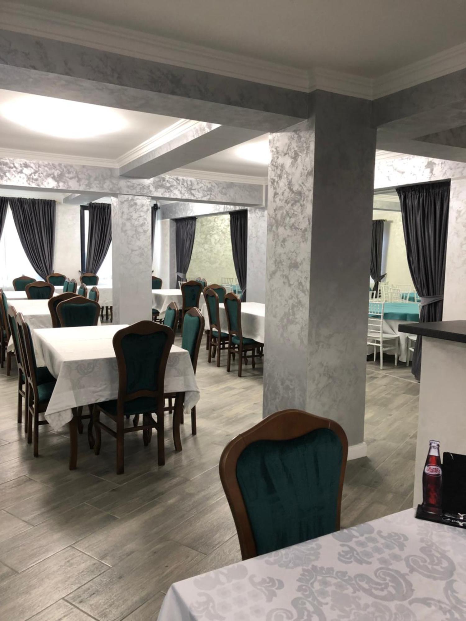 Pensiunea Cascada Putnei Lepşa Buitenkant foto